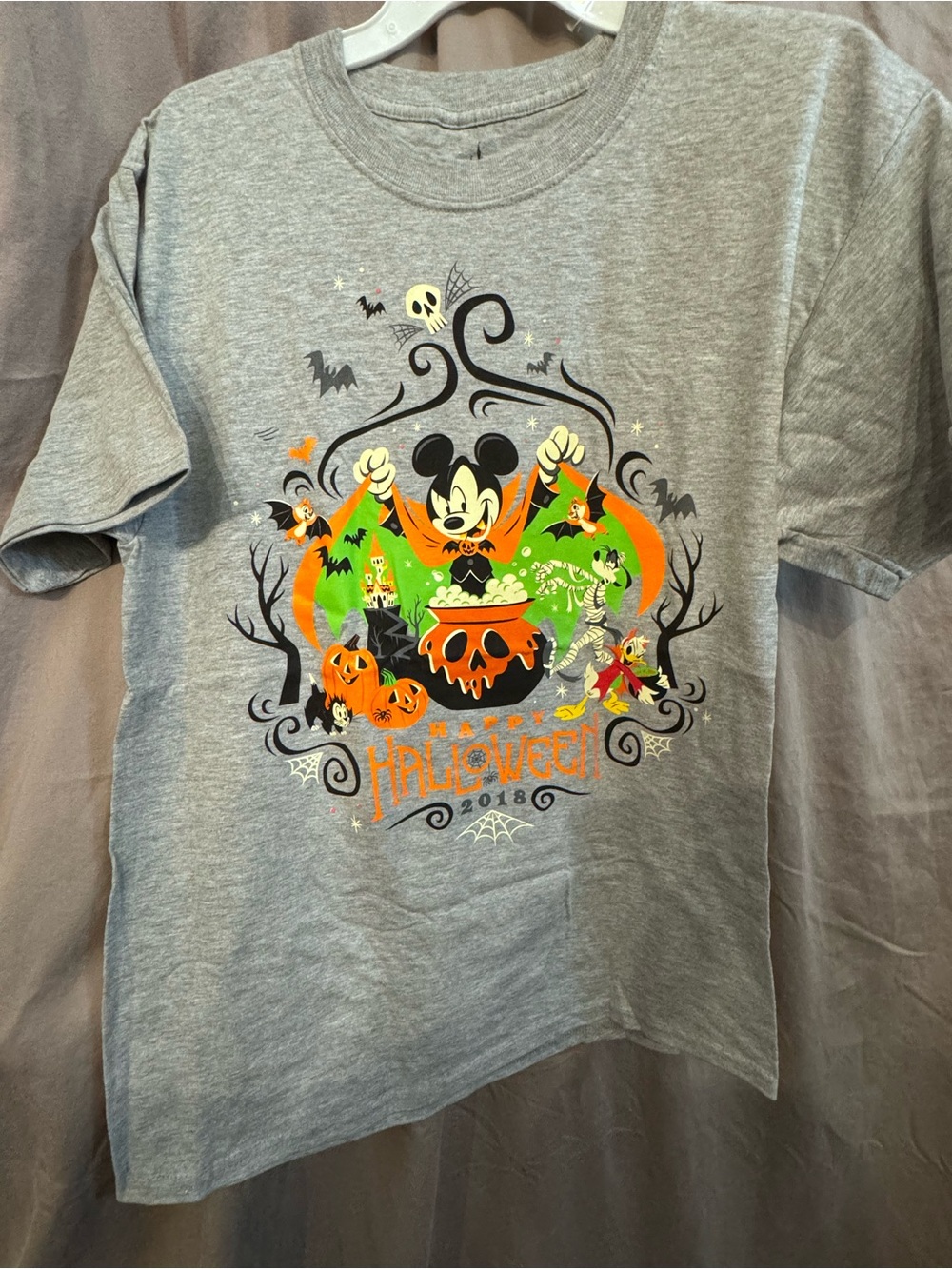 NWT Disney Parks exclusive Gray Halloween Tee - dated 2018. Spooky and fun!